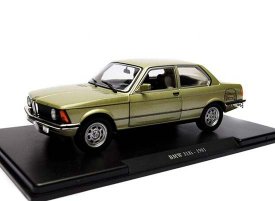 Golden 1:24 Scale WhiteBox Diecast 1981 BMW 318i Model