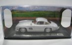 Silver 1:43 Scale Atlas Diecast Mercedes-Benz 300 SL Model