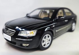 Black 1:18 Scale 2006 Diecast Hyundai Sonata NF Car Model