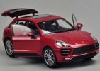 Welly 1:24 Scale Red / White /Black Diecast Porsche Macan Model