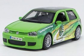 Maisto 1:24 Scale Green Diecast VW Golf R32 Model