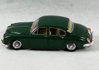 Green 1:18 Scale Maisto 1959 Diecast Jaguar Mark Model