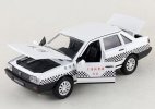 1:32 Scale Kids White Driving School Diecast VW Santana Toy