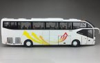 White 1:42 Scale ZK6127H Diecast YuTong Bus Model