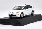 Silver / White 1:43 Scale Diecast Toyota Prius Model