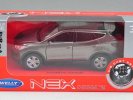 White / Gray 1:36 Scale Welly Diecast Hyundai SantaFe Toy