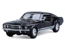 Maisto Black / Red 1967 Diecast Ford Mustang GTA Fastback Model