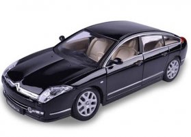 Red / Black 1:20 Scale Bburago Diecast Citroen C6 Model