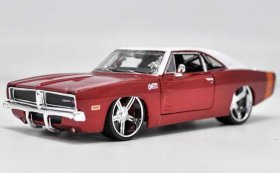 Wine Red 1:24 Scale Maisto Diecast Dodge Charger R/T Model