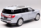 1:18 Scale Light Blue Diecast 2018 Lincoln Navigator SUV Model