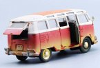 1:25 Scale Red-White MaiSto 1962 VW Microbus Model