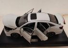 1:18 Scale White 2019 Diecast Honda Envix Sport Turbo Model