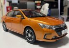 1:18 Scale White / Orange Diecast 2014 BYD Qin Car Model