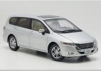 1:18 Scale Silver / Gray Diecast 2009 Honda Odyssey MPV Model