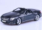 1:18 Scale MaiSto Black / White Mercedes-Benz SL500 Car Model