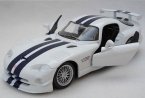 1:24 White Maisto Diecast Dodge VIPER GT2 Model