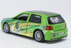 Maisto 1:24 Scale Green Diecast VW Golf R32 Model