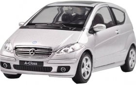 Silver 1:24 Scale Welly Diecast Mercedes Benz A200 Model