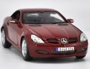 Wine Red 1:18 Maisto Diecast Mercedes Benz SLK-Class Model