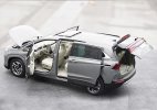 Gray 1:18 Scale Diecast 2021 Hyundai Custo MPV Model