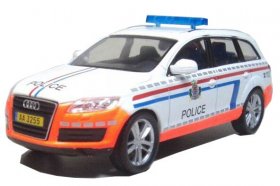 White 1:43 Scale IXO Luxembourg Police Diecast Audi Q7 Model