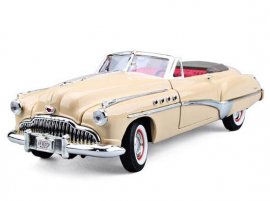 1:18 Creamy White MotorMax Diecast 1949 Buick Roadmaster Model