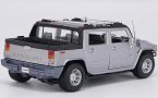 Silver 1:25 Scale MaiSto Diecast Hummer H3T Model