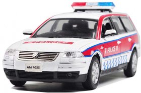 1:24 Scale Welly White-Red VW Passat Hong Kong Police Car Model