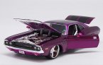 1:24 Purple MaiSto Diecast 1970 Dodge Challenger R/T Model