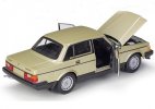 Blue / Champagne 1:24 Scale Welly Diecast Volvo 240 GL Model