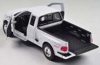 Black / White 1:24 Welly Die-Cast 1999 Ford F-150 Pickup Model