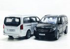 Black / White 1:32 Scale Diecast Mercedes Benz V-Class V260 Toy