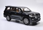 White / Black / Green Diecast Toyota Land Cruiser LC200 Model