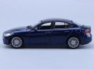 1:24 Bburago Wined Red / Blue Diecast Alfa Romeo Giulia Model