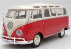 1:25 Green/ Red / Blue Maisto Volkswagen Van Samba Bus Model