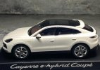 1:43 White Diecast 2019 Porsche Cayenne e-hybrid Coupe Model