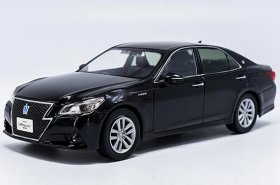 Black 1:30 Scale Diecast Toyota Crown Model