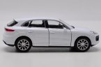 Kids 1:36 Scale Welly White Diecast Porsche Cayenne Turbo Toy