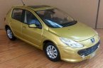 Red / Golden 1:18 Scale Diecast Peugeot 307 Model