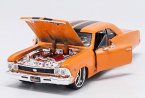 1:24 Orange Maisto Diecast 1966 Chevrolet Corvette SS 396 Model