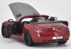 Red 1:24 Maisto Diecast Mercedes Benz SLS AMG Roadster Model