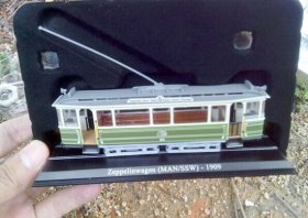 Atlas Green-White 1:87 Scale Zeppelinwagen 1909 Tram Model