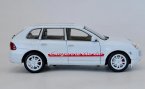 1:18 White / Black Welly Diecast Porsche Cayenne Turbo Model