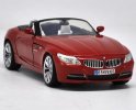 Blue / Red 1:24 Scale Motormax Diecast BMW Z4 Model