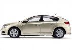 White / Golden 1:18 Scale Diecast Chevrolet Cruze Model