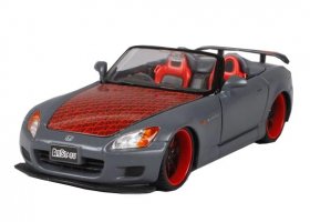 Gray 1:24 Scale Maisto Diecast Honda S2000 Model