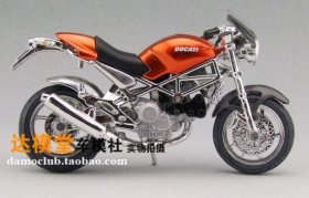 Red MaiSto 1:18 Scale Diecast Ducati Monster S4 Motorcycle