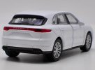 Kids 1:36 Scale Welly White Diecast Porsche Cayenne Turbo Toy