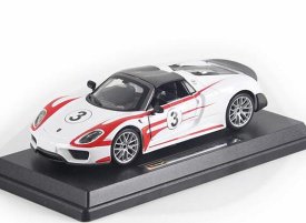 White-Red 1:24 Scale NO.3 Bburago Diecast Porsche 918 Model