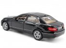 Black / Wine Red 1:18 Scale Maisto Mercedes-Benz E-Class Model